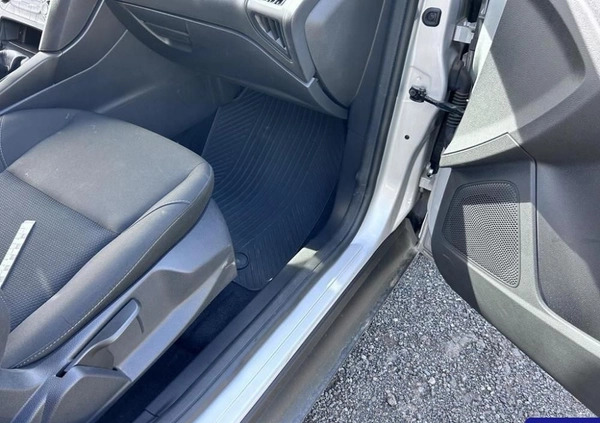 Ford Focus cena 34700 przebieg: 158202, rok produkcji 2018 z Wieliczka małe 742